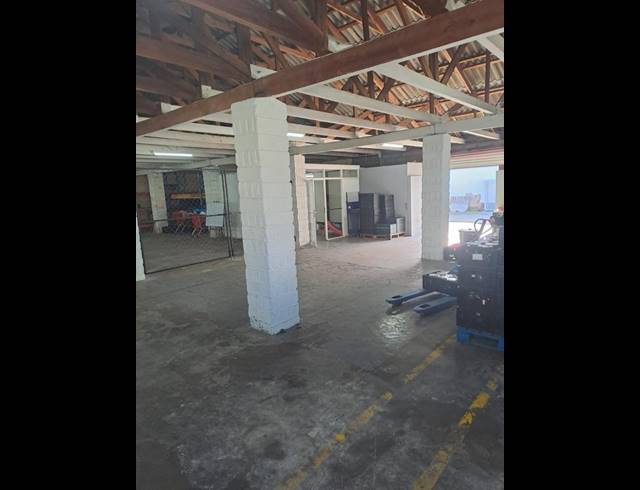 BUSINESS PROPERTY TO RENT IN BODORP